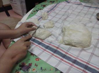 http://www.laculladispago.it/si%20preparano%20le%20porzioni.jpg